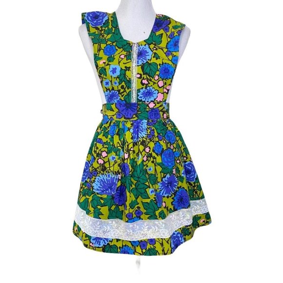 Vintage Accessories - Vintage Apron Green Lace Floral 50s Housewife Pock